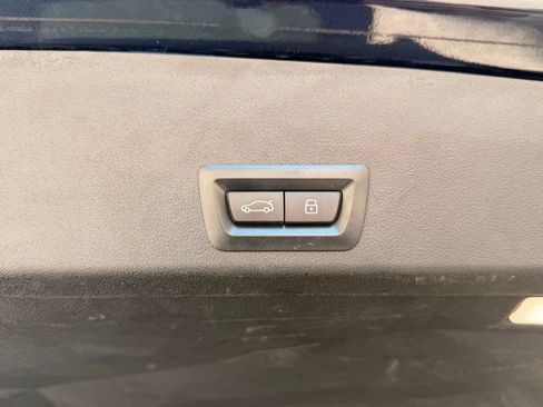 Used 2023 BMW XM AWD/4WD image 18
