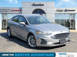 Used 2020 Ford Fusion SE video 1