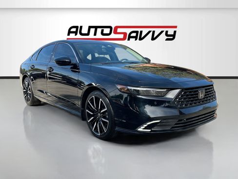 Used 2025 Honda Accord Touring image 1