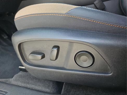 Used 2025 Chevrolet Equinox ACTIV w/ Safety and Technology Package image 14