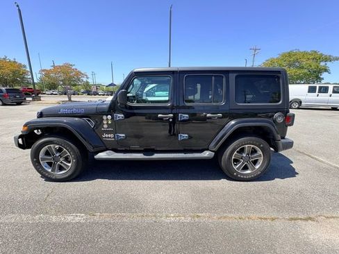 Used 2020 Jeep Wrangler Unlimited Sahara AWD/4WD image 2