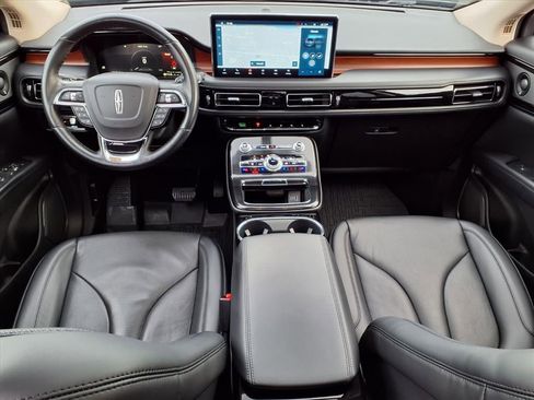 Used 2022 Lincoln Nautilus Reserve w/ Equipment Group 201A image 11