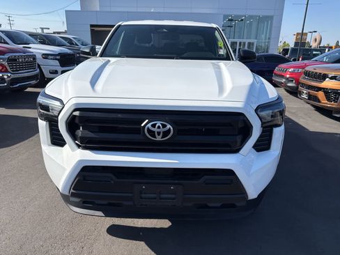 Used 2024 Toyota Tacoma SR RWD image 4