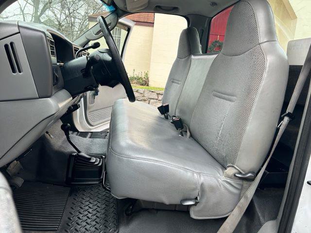 Used 2004 Ford F350 XL AWD/4WD image 29