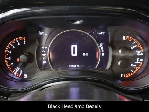Used 2024 Dodge Durango SXT w/ SXT Blacktop Group AWD/4WD image 11