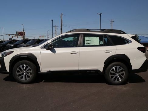 Used 2025 Subaru Outback Base image 6