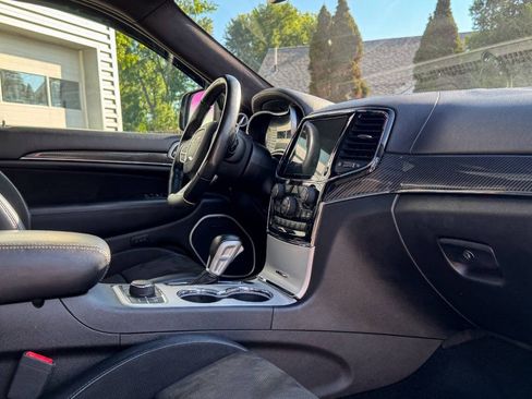 Used 2021 Jeep Grand Cherokee SRT AWD/4WD image 12