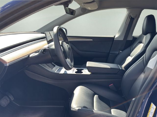 Used 2023 Tesla Model Y Long Range AWD/4WD image 17