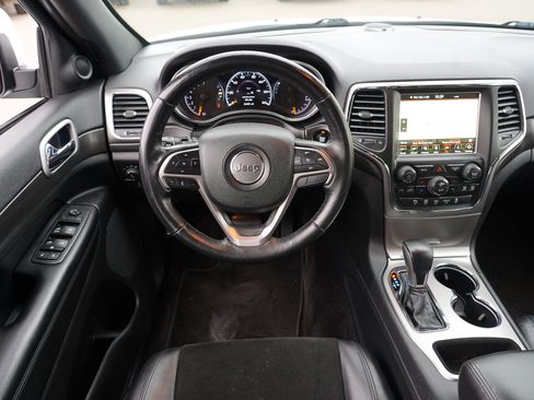 Used 2018 Jeep Grand Cherokee Altitude AWD/4WD image 20