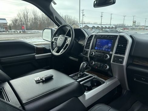 Used 2020 Ford F150 Lariat w/ Equipment Group 502A Luxury image 9