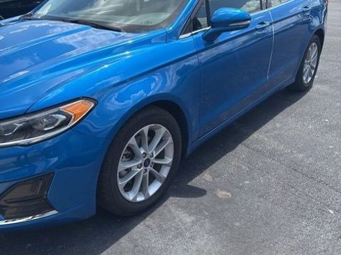 Used 2020 Ford Fusion SEL FWD image 4