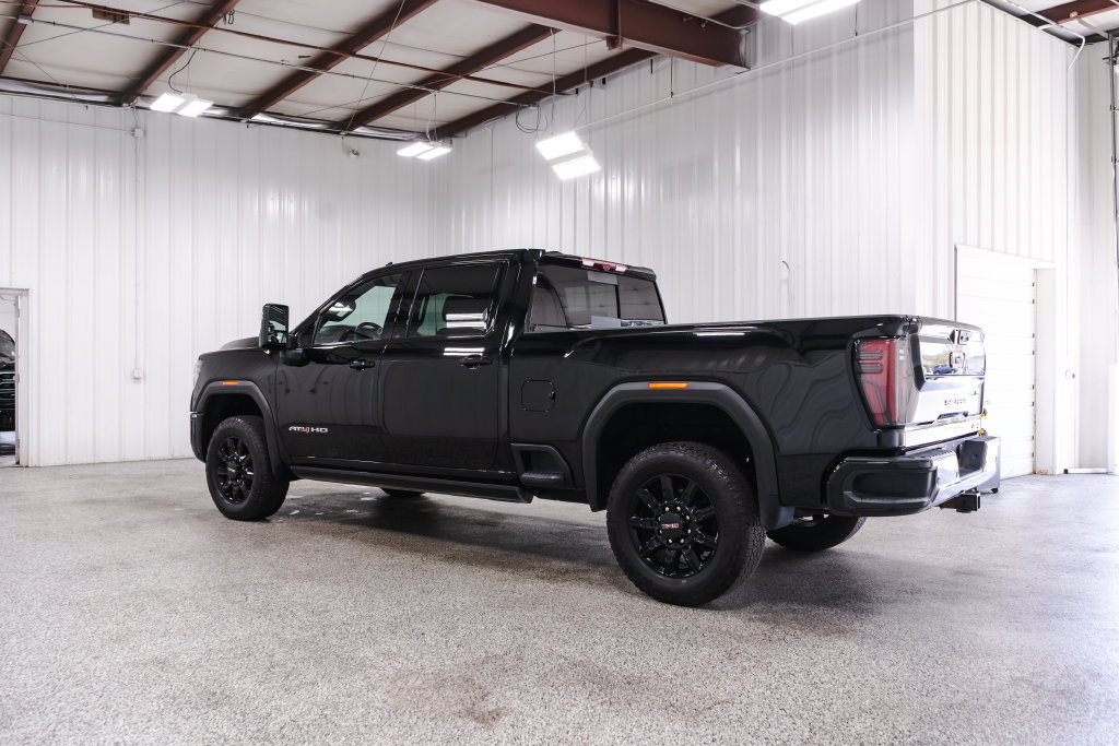 Used 2025 GMC Sierra 2500 AT4 w/ AT4 Premium Plus Package AWD/4WD image 4