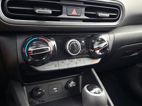 Certified 2023 Hyundai Kona SEL AWD/4WD image 16