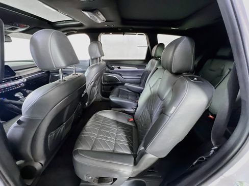 Used 2024 Kia Telluride SX X-Pro AWD/4WD image 25