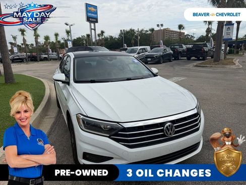 Used 2020 Volkswagen Jetta SEL Premium FWD image 2