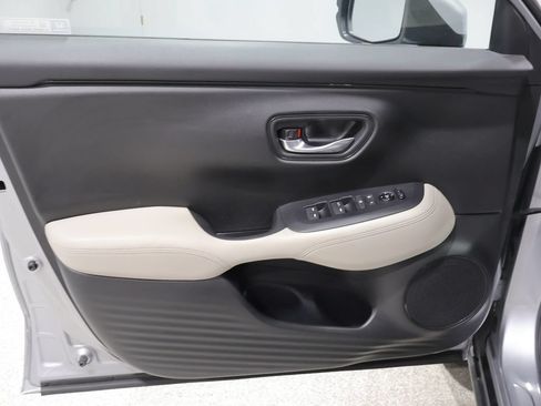 Used 2024 Honda HR-V LX image 13