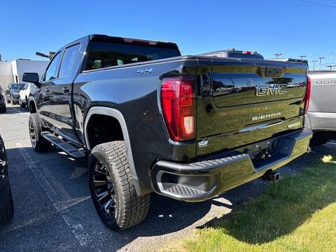 Used 2022 GMC Sierra 1500 Elevation w/ LPO, Elevation Black Package AWD/4WD image 3