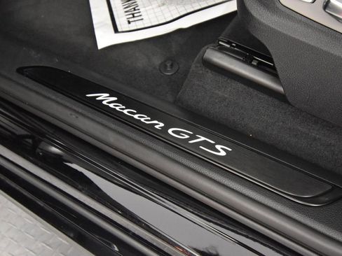 Certified 2024 Porsche Macan GTS image 20