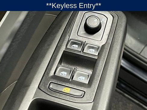 Certified 2023 Volkswagen Atlas SE image 18