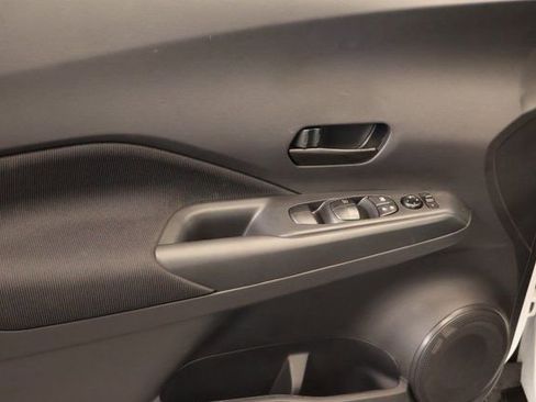 New 2025 Nissan Kicks Play S image 7