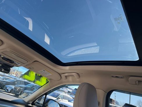 Certified 2022 Lincoln Corsair AWD w/ Premium Package image 16