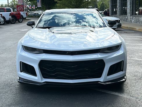 Used 2019 Chevrolet Camaro ZL1 image 3