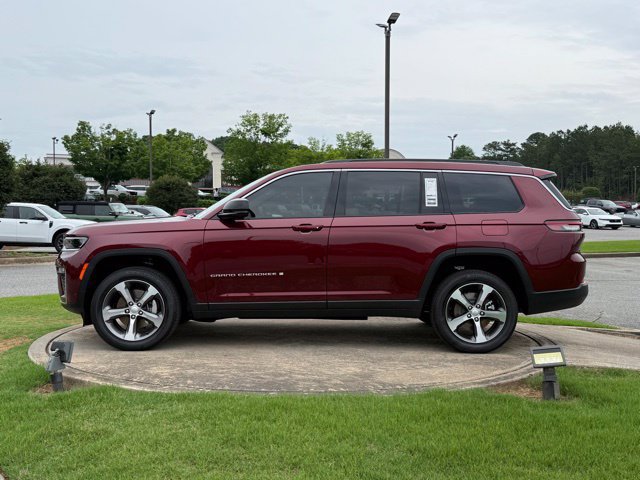 New 2026 Jeep Grand Cherokee L Limited w/ Luxury Tech Group II AWD/4WD image 4