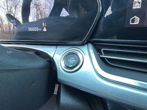 Used 2024 Chevrolet Trax LT image 15