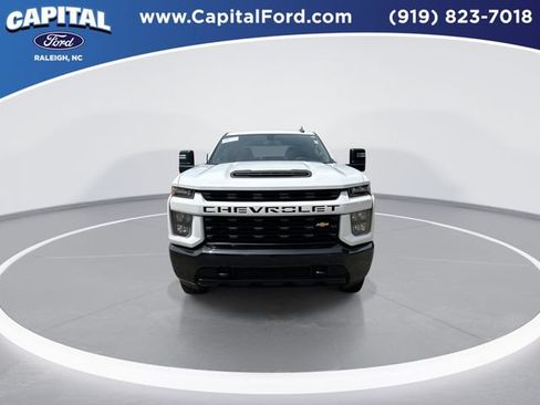 Used 2023 Chevrolet Silverado 2500 Custom w/ Custom Convenience Package AWD/4WD image 3