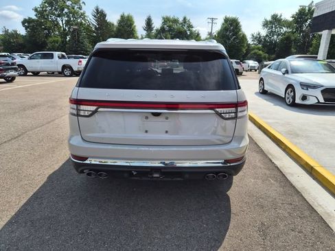 Used 2022 Lincoln Aviator Reserve w/ Equipment Group 201A AWD/4WD image 9