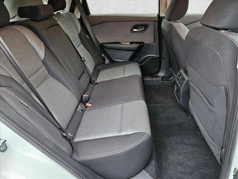 Used 2023 Nissan Rogue SV image 18