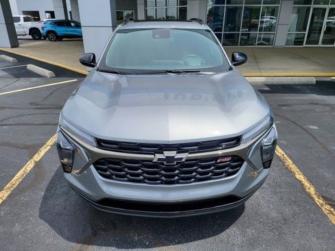 Used 2026 Chevrolet Trax RS w/ Sunroof Package FWD image 16