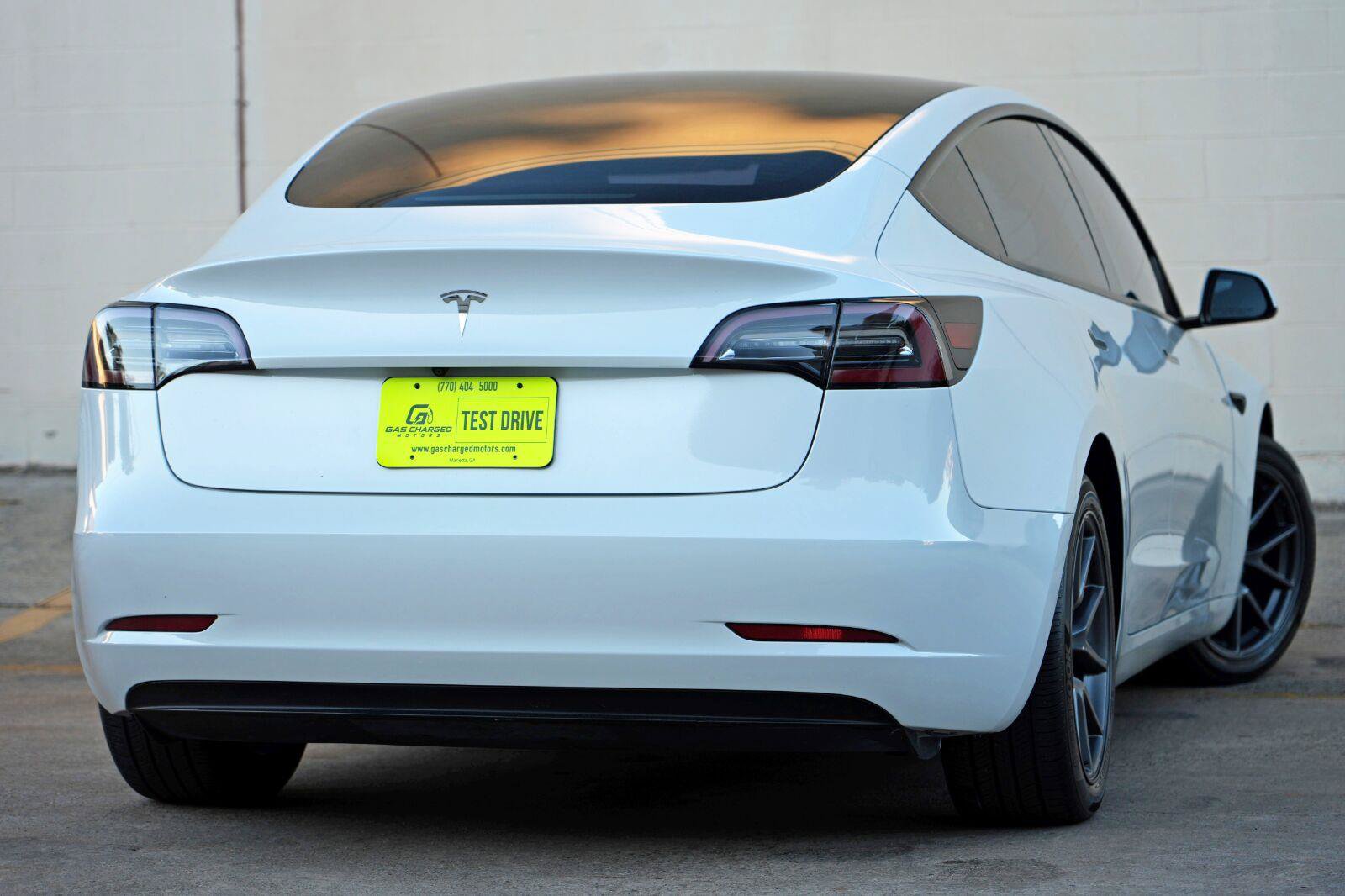 Used 2023 Tesla Model 3 Standard Range RWD image 5