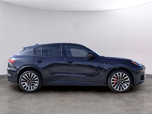 New 2025 Maserati Grecale Modena image 4