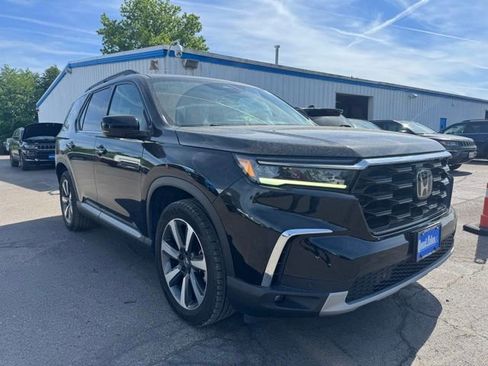 Used 2023 Honda Pilot Touring image 8