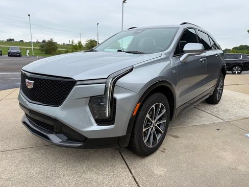 Used 2025 Cadillac XT4 Sport AWD/4WD image 17