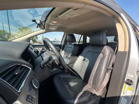 Used 2013 Lincoln MKX FWD image 33