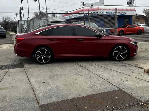 Used 2019 Honda Accord Sport image 3