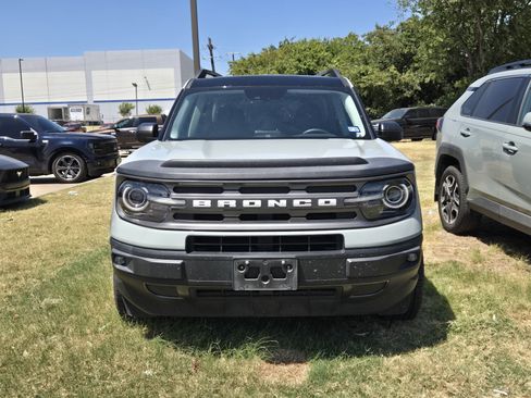 Used 2021 Ford Bronco Sport Big Bend w/ Big Bend Package AWD/4WD image 2