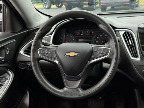 Used 2023 Chevrolet Malibu LT w/ Driver Confidence Package FWD image 5