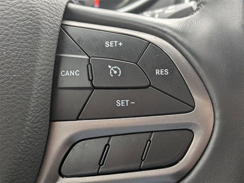 Used 2019 Jeep Cherokee Limited image 26