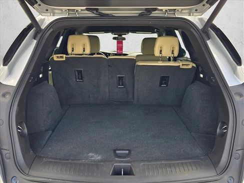 Used 2018 Cadillac XT5 FWD image 6