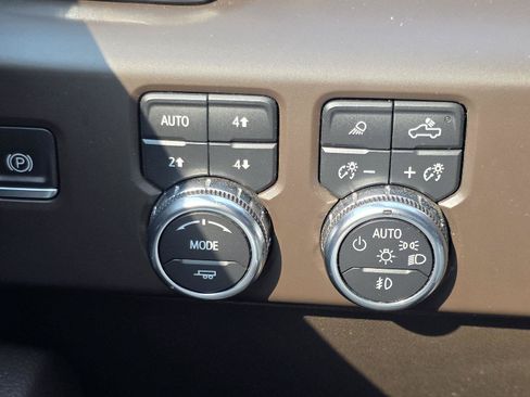Used 2022 GMC Sierra 1500 Denali AWD/4WD image 11