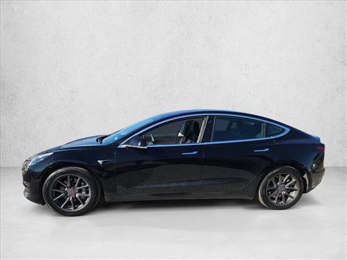 Used 2018 Tesla Model 3 Mid Range image 6
