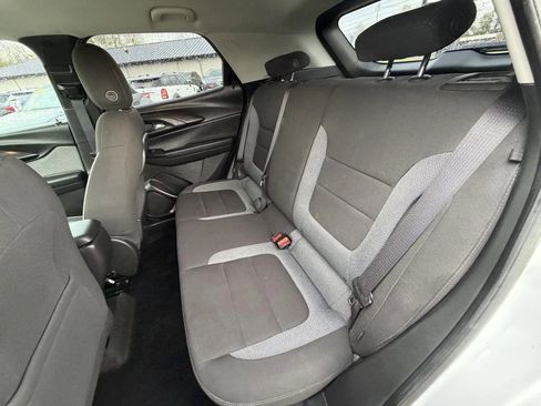 Used 2023 Chevrolet TrailBlazer LT FWD image 17