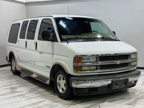 Used 2002 Chevrolet Express 1500 w/ LS Preferred Equipment Group image 4