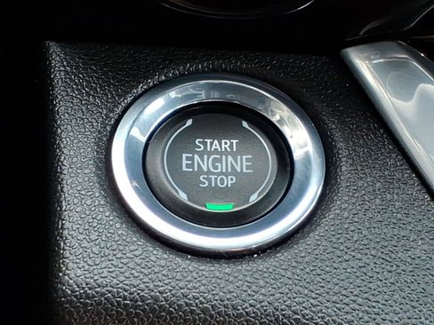 Used 2024 Buick Envista Sport Touring w/ Convenience I Package FWD image 24