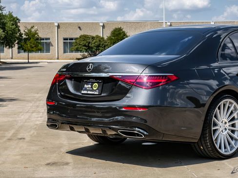Used 2023 Mercedes-Benz S 580 4MATIC Sedan w/ AMG Line image 17