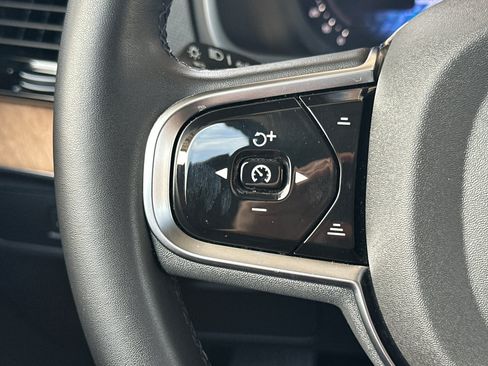 Certified 2024 Volvo XC90 B5 Plus AWD/4WD image 29
