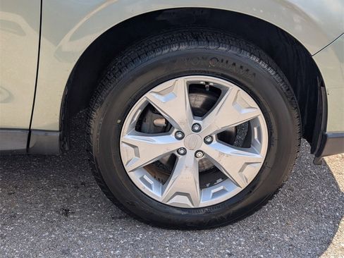 Used 2016 Subaru Forester 2.5i Limited w/ Popular Package #2 image 9